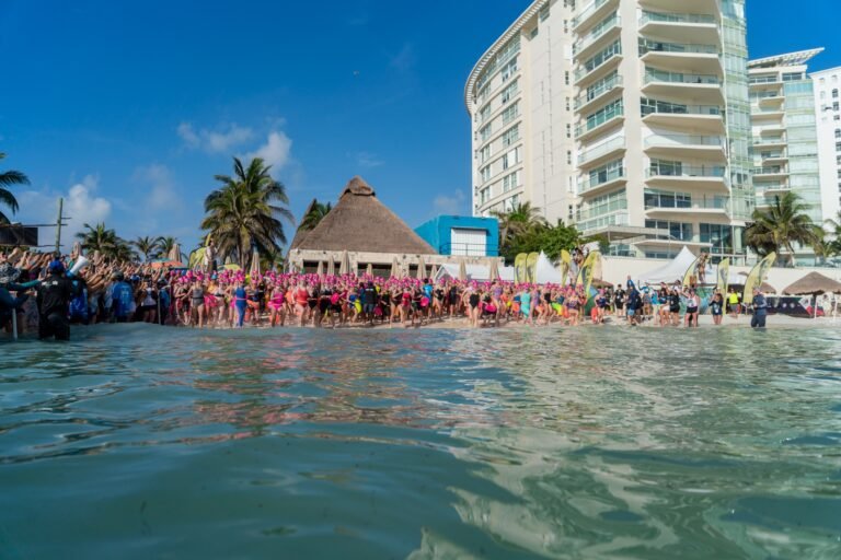 el cruce swim mass start